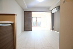 パルナシウス 3階1LDKのリビング/ダイニング