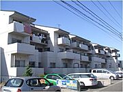 越後石山駅より徒歩5分 築41年7ヶ月 3階建の賃貸物件
