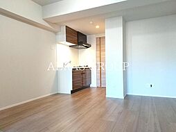 エヌフラッツ板橋 704 7階1LDKのリビング/ダイニング