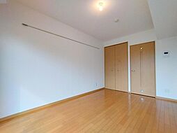 ザ・レジデンス行徳III 5階1Kのリビング/ダイニング