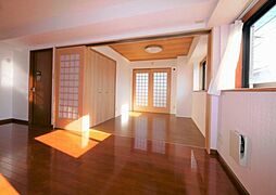 シャンテマキ 2階2LDKのリビング/ダイニング