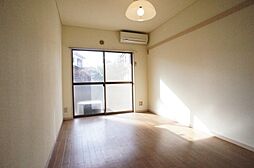 リバーコート稲城 106 1階ワンルームのリビング/ダイニング