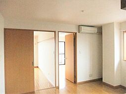 ドエル・シャンビエン 1階2LDKのリビング/ダイニング