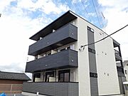 小山駅より徒歩9分 1階 築3年の賃貸物件