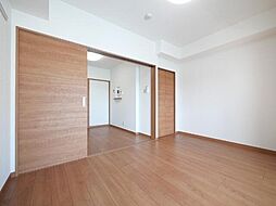 アーバンパーク六町 5階1DKのリビング/ダイニング