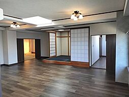 川崎ビル 3F 3階4LDKのリビング/ダイニング