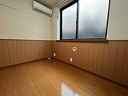 アーバンプレイス和泉A棟 1階ワンルームのリビング/ダイニング