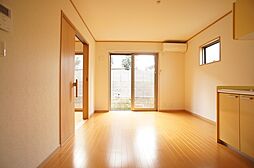 オデッセイV 1階2DKのリビング/ダイニング