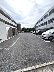 8 / 15