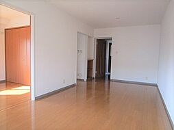 ピュアネクスト 203 2階2LDKのリビング/ダイニング