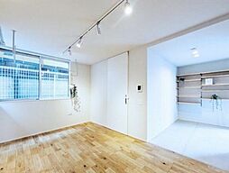 サクラシンマチU 1階ワンルームのリビング/ダイニング