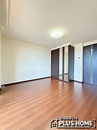 シャングリラI 105 1階1Kのリビング/ダイニング