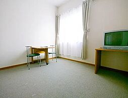 レオパレスパインズ2号 2階1Kのリビング/ダイニング