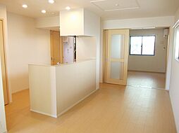 フォレストヴィラＹ 104 1階1LDKのリビング/ダイニング