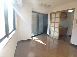 アーバンライフ南大沢 111 1階1Kのリビング/ダイニング