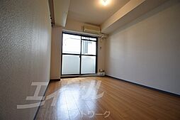 阪急千里線 関大前駅 徒歩12分の賃貸マンション 1階1Kのリビング/ダイニング