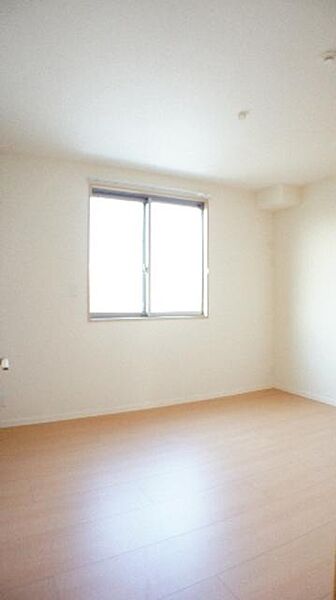 画像16:シンプルなコーディネーションのお部屋のため、家具などを合わせやすい！！