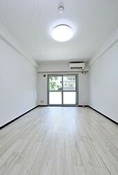 モンテ・オーロ 1階ワンルームのリビング/ダイニング