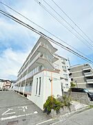 和泉中央駅より徒歩30分 築30年8ヶ月 4階建の賃貸物件