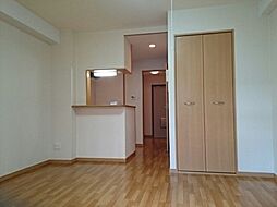 フロールマリポッサ 3階ワンルームのリビング/ダイニング