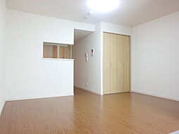 クラージュ 2階1LDKのリビング/ダイニング