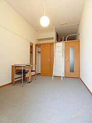 レオパレスレグルス 301 3階1Kのリビング/ダイニング