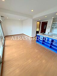 ロイヤルパークス新田 13階2LDKのリビング/ダイニング