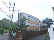 鶴川駅より徒歩22分 築20年2ヶ月 3階建の賃貸物件