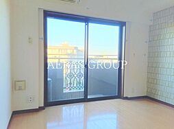 グリフィン・向ヶ丘遊園 5階1Kのリビング/ダイニング