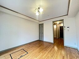 カメリエB 105 1階1Kのリビング/ダイニング