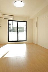 M.T.Kレジデンス 2階1Kのリビング/ダイニング