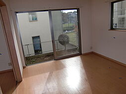 レイナス 1階2LDKのリビング/ダイニング