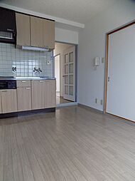 ステム中百舌鳥 3階2DKのリビング/ダイニング