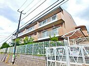 黒川駅より徒歩7分 築26年9ヶ月 3階建の賃貸物件