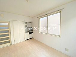 フィガロ館 2階ワンルームのリビング/ダイニング