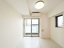 TLRレジデンス川崎大師 10階ワンルームのリビング/ダイニング