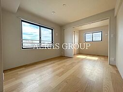 ウェルスクエア西新宿五丁目 502 5階1LDKのリビング/ダイニング
