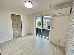 ディーグラース 1階1LDKのリビング/ダイニング