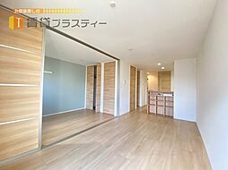 リトル・スカイ 2階1LDKのリビング/ダイニング