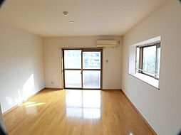 ラ ヴェラ ヴィータ 1階1Kのリビング/ダイニング