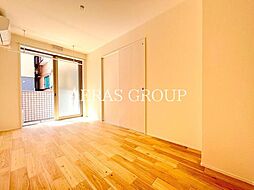 URBAN MILLS 1階1Kのリビング/ダイニング