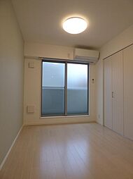 ルミエールB棟 2階1LDKのリビング/ダイニング