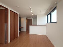 フェリス南台 (子育て支援事業物件) 102 1階1LDKのリビング/ダイニング