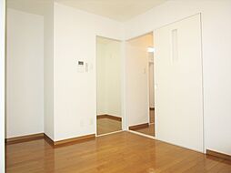 アーク新百合ヶ丘 303 3階3DKのリビング/ダイニング