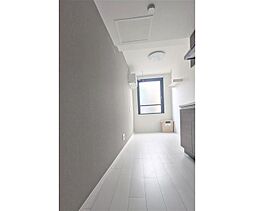 Ｍｏｎｏｌｏｇｕｅ 203 2階ワンルームのリビング/ダイニング