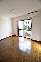 アドニスイースト 110 1階1Kのリビング/ダイニング