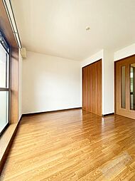 フォンテーヌ上野芝 302 3階1Kのリビング/ダイニング