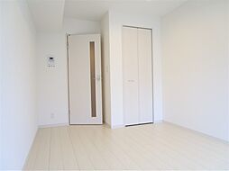 リブリ・シャルマンパル 2階1Kのリビング/ダイニング