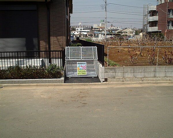 detached 東京都日野市豊田２丁目17-2

地図を見る