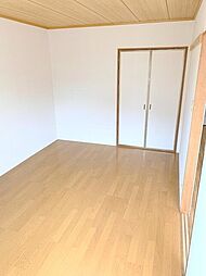 サウスクレスト 1階2LDKのリビング/ダイニング